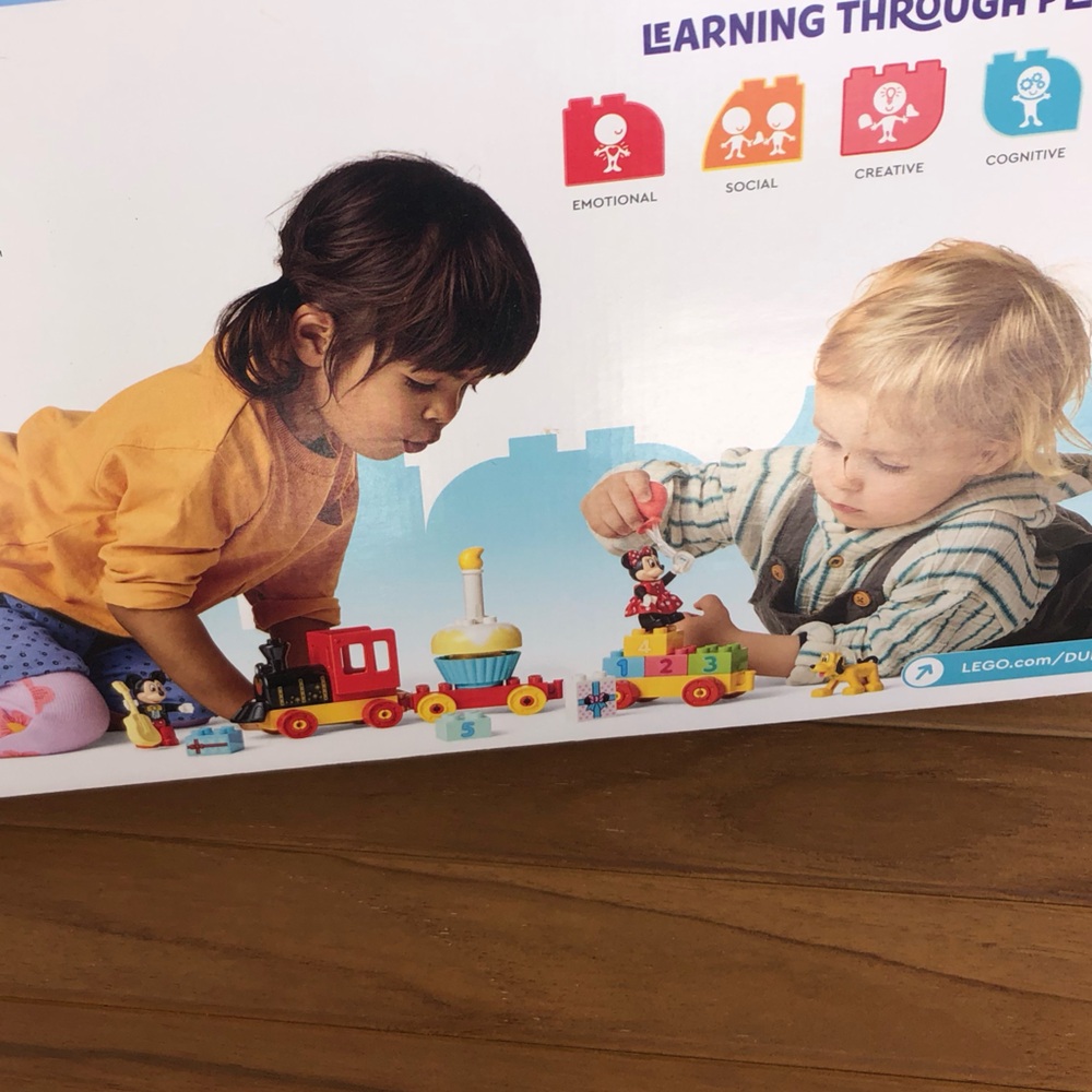 GIFTAbLE Lego Duplo Mickey Birthday Train. Age 2+